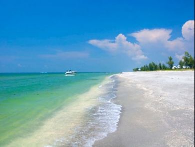 Longboat Key 2 Bedroom Beach Front Vacation Rental, Pool